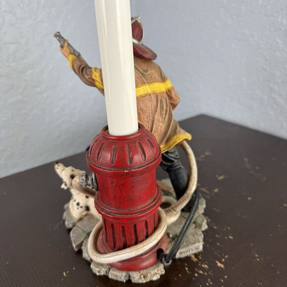 Vintage Fireman Statue Lamp w Hose, Hydrant & Dalmation Light Works - Realistic - Picture 5 of 12